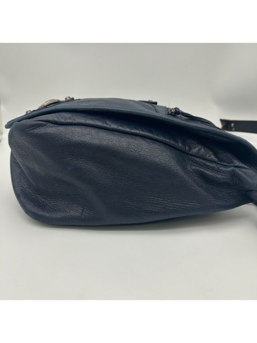 Balenciaga Crossbody Shoulder - Picture 3 of 15